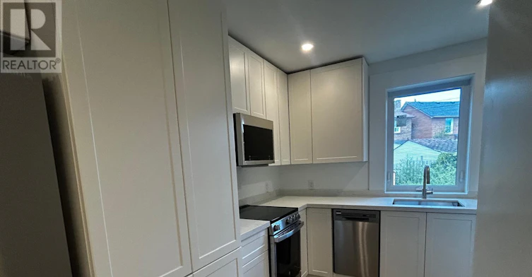 2-659 Vaughan Road, Toronto, ON, M6E 2Y4 - 10