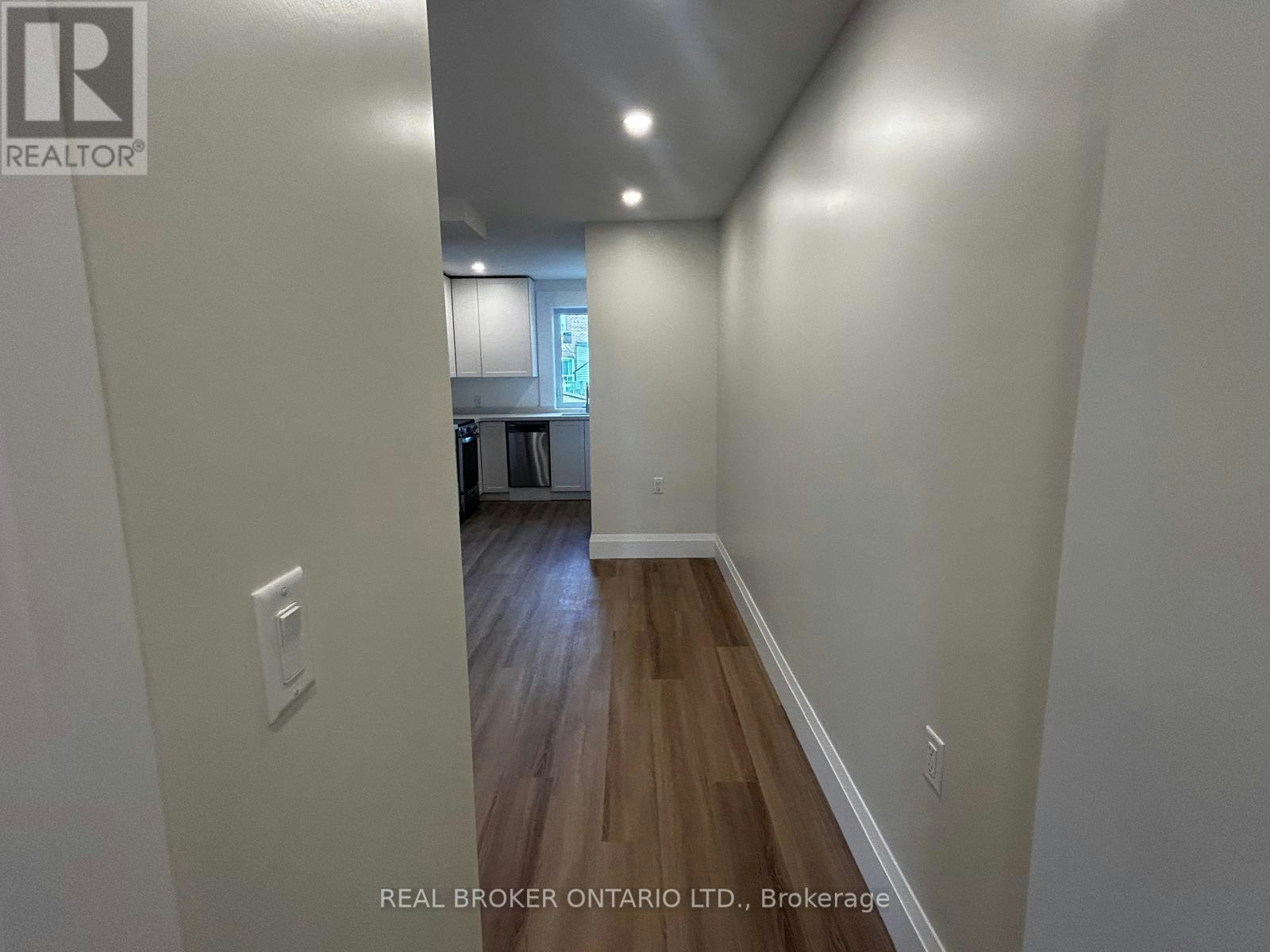 2-659 Vaughan Road, Toronto, ON, M6E 2Y4 - 3
