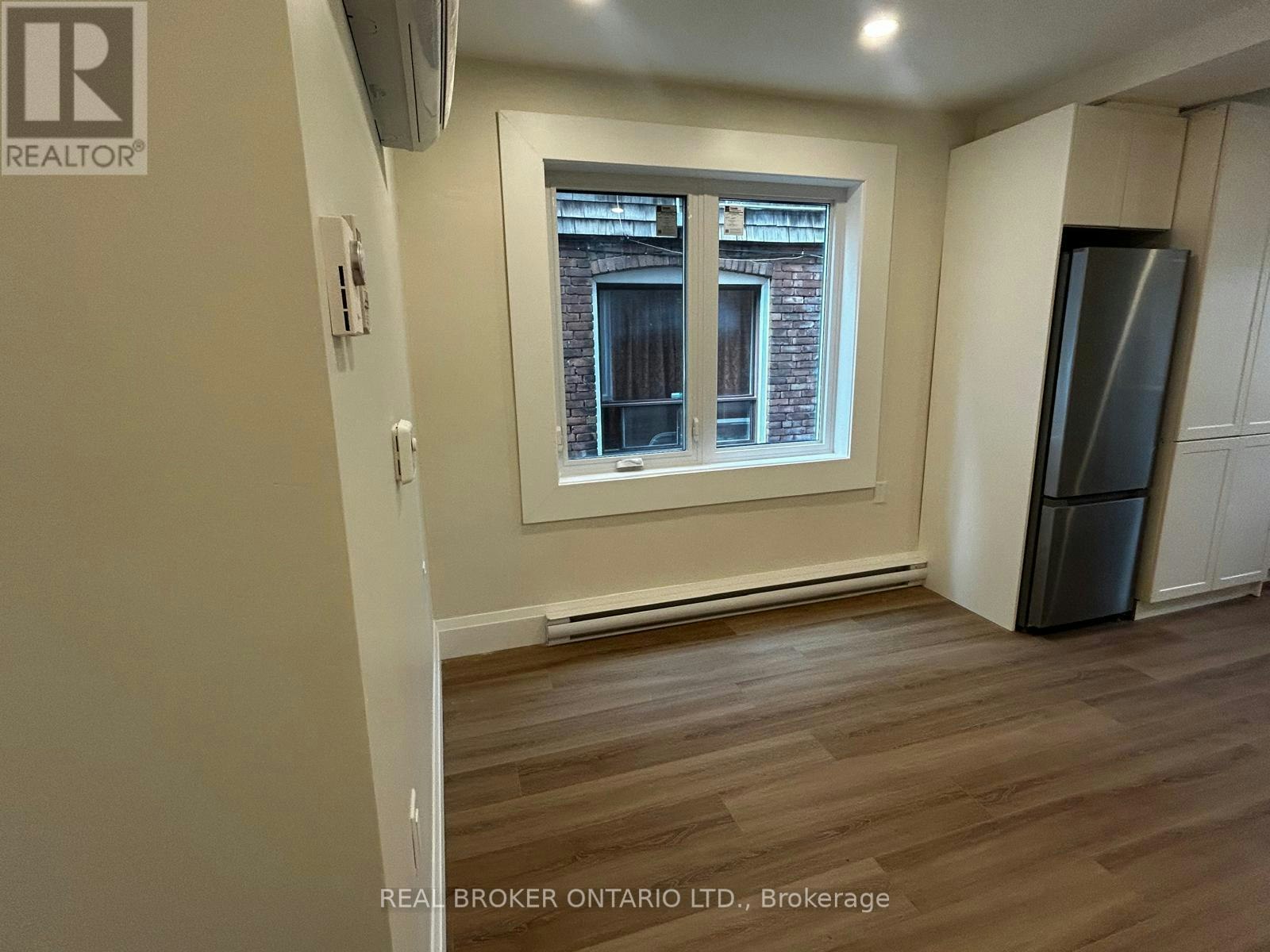 2-659 Vaughan Road, Toronto, ON, M6E 2Y4 - 4