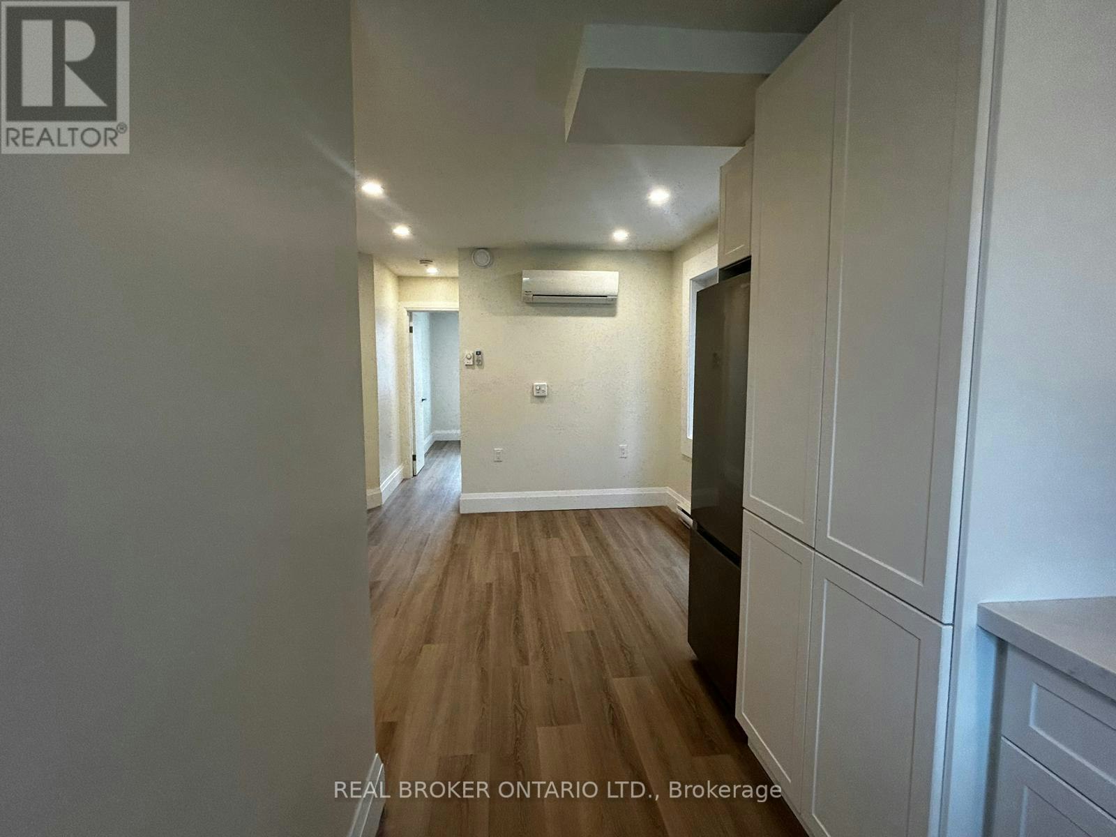 2-659 Vaughan Road, Toronto, ON, M6E 2Y4 - 18