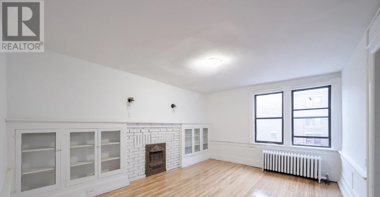 21-6 Kingston Road, Toronto, ON, M4L 2S4 - 2