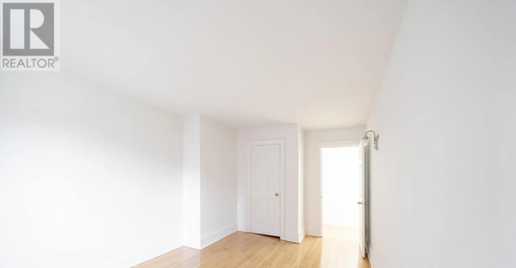 21-6 Kingston Road, Toronto, ON, M4L 2S4 - 5