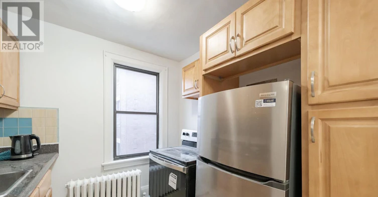 21-6 Kingston Road, Toronto, ON, M4L 2S4 - 7