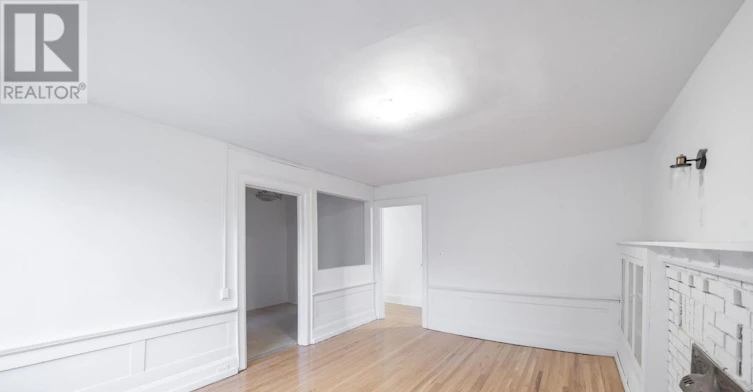 21-6 Kingston Road, Toronto, ON, M4L 2S4 - 3