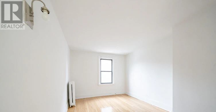 21-6 Kingston Road, Toronto, ON, M4L 2S4 - 4