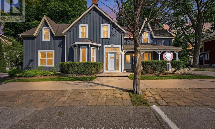 21 Bruce Street N