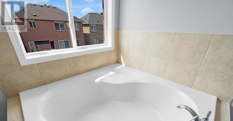 16 Raccoon Street, Brampton, ON, L6S 6L4 - 25