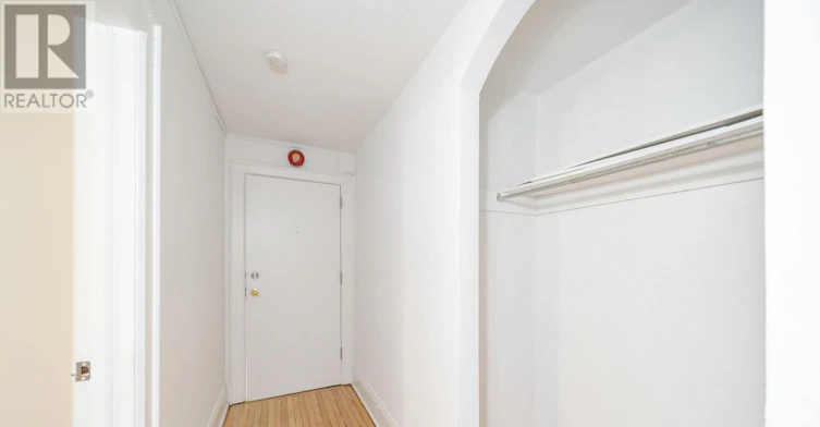 22-6 Kingston Road, Toronto, ON, M4L 2S4 - 6