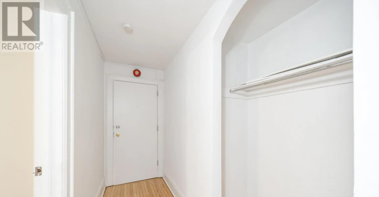 23-6 Kingston Road, Toronto, ON, M4L 2S4 - 7