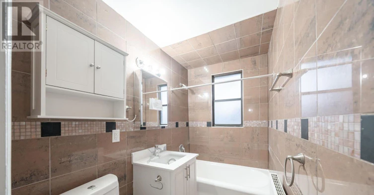 23-6 Kingston Road, Toronto, ON, M4L 2S4 - 9