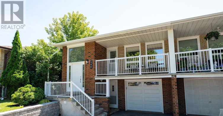 UPPER-540 Cavell Drive, Mississauga, ON, L5B 2N9 - 2