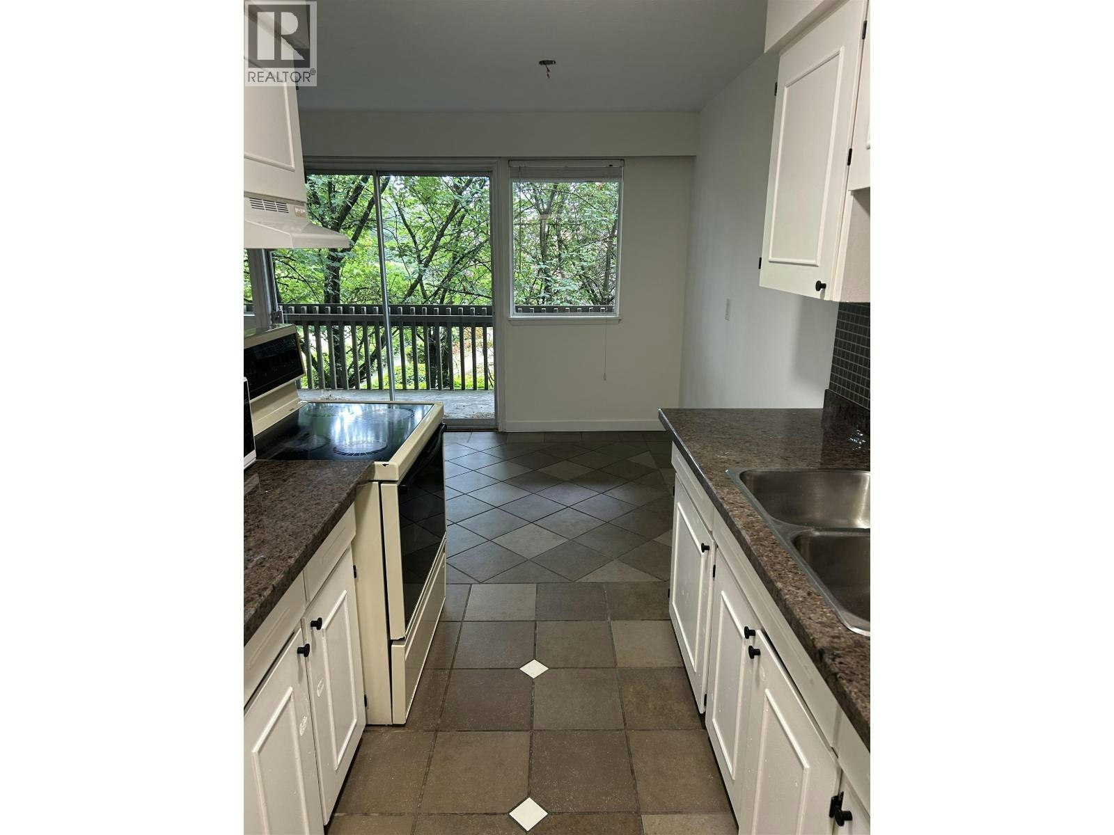 48-5912 Hastings Street, Burnaby, BC, V5B 1R6