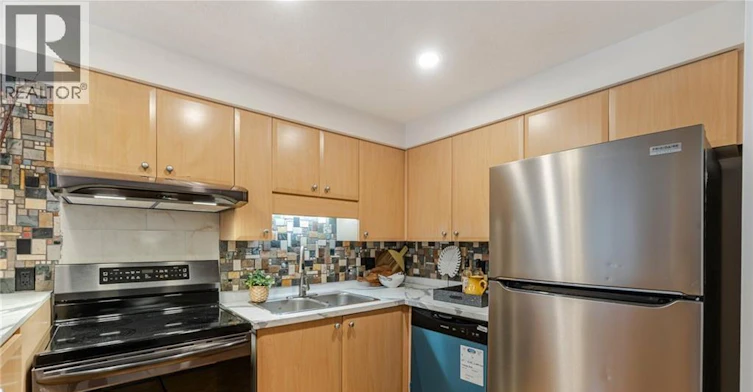 316 Activa Avenue, Kitchener, ON, N2E 3V1 - 12