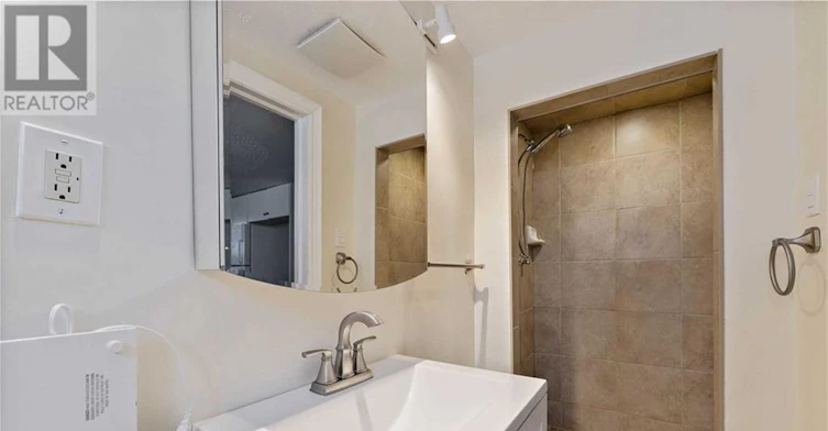 BASEMENT-864 Upper Ottawa Street, Hamilton, ON, L8T 3V5 - 8