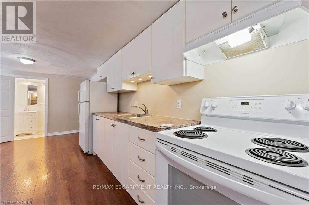 BASEMENT-864 Upper Ottawa Street, Hamilton, ON, L8T 3V5 - 5