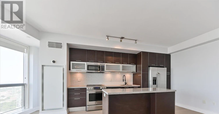 6814-388 Yonge Street, Toronto, ON, M5B 0A4 - 11