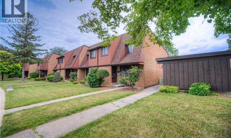 21-112 Kingswood Drive