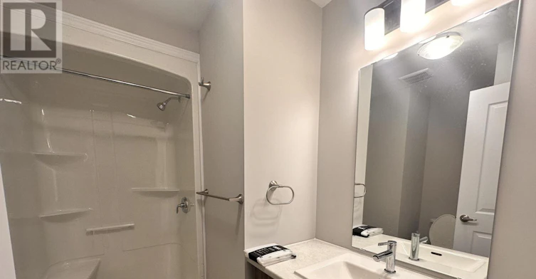 14 Mann Trail, Welland, ON, L3C 3G5 - 15