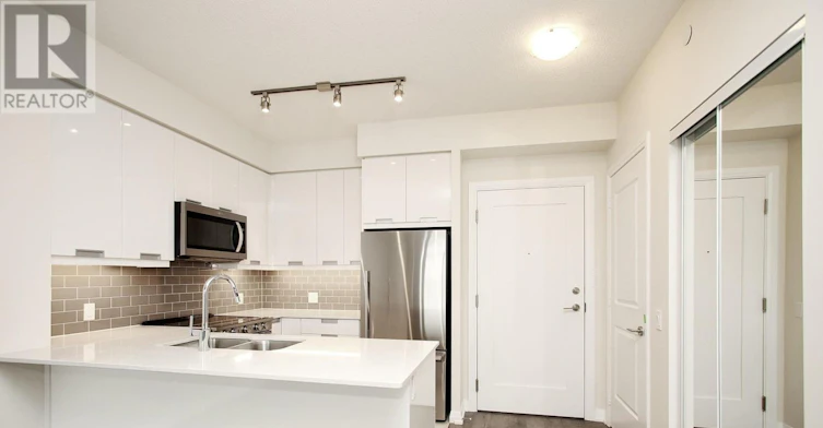 720-35 Watergarden Drive, Mississauga, ON, L5R 0G8 - 3