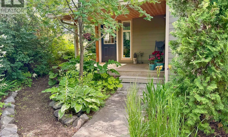 275 Third Street