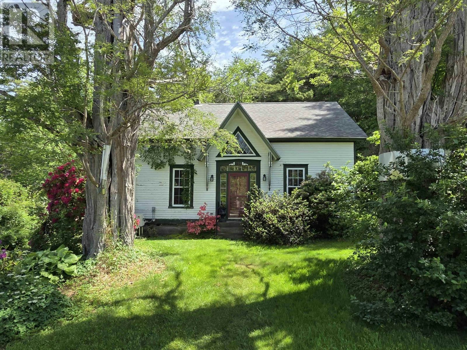 221 8 Highway, Milton, NS, B0T 1P0