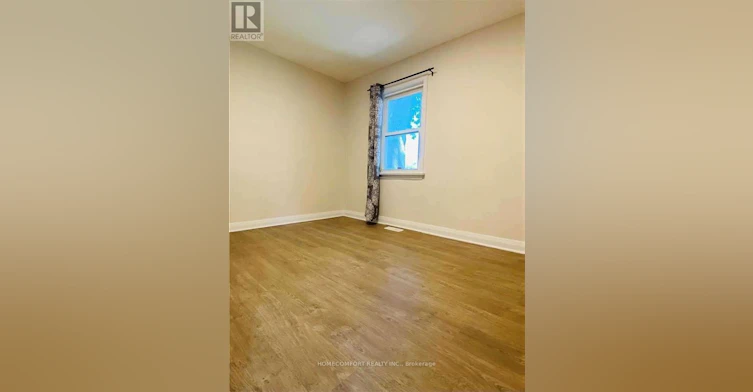 2 Mendip Crescent, Toronto, ON, M1P 1Y4 - 8
