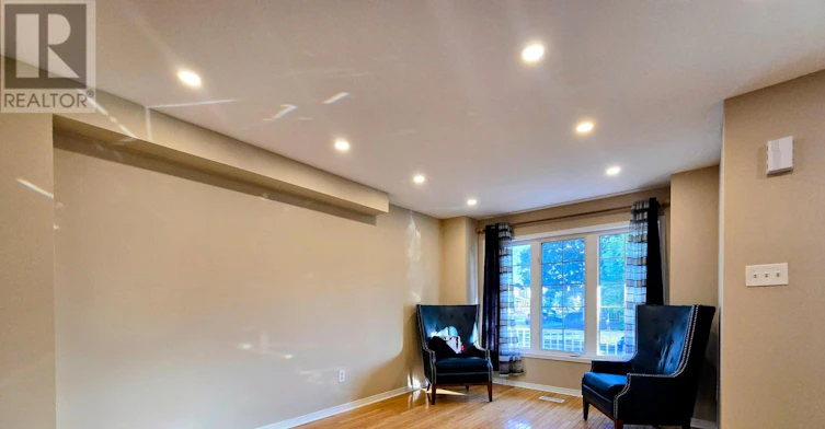 5455 Farmcote Drive, Mississauga, ON, L5M 6L2 - 3