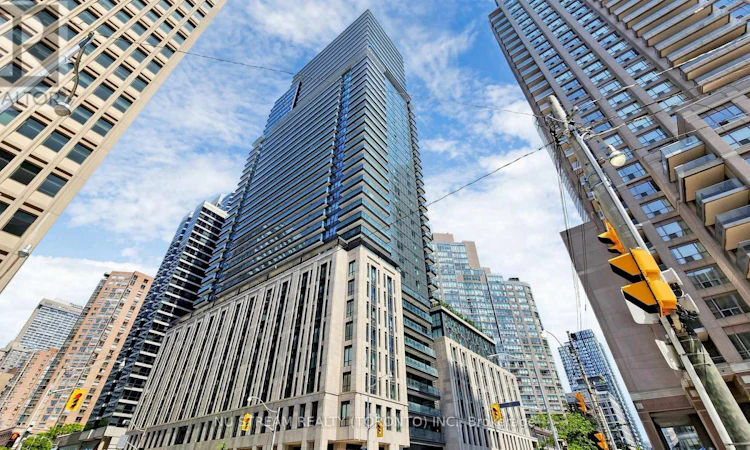 1015-955 Bay Street