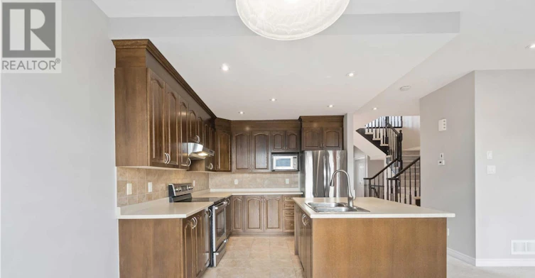 135 Piazza Circle, Ottawa, ON, K2J 5S2 - 11