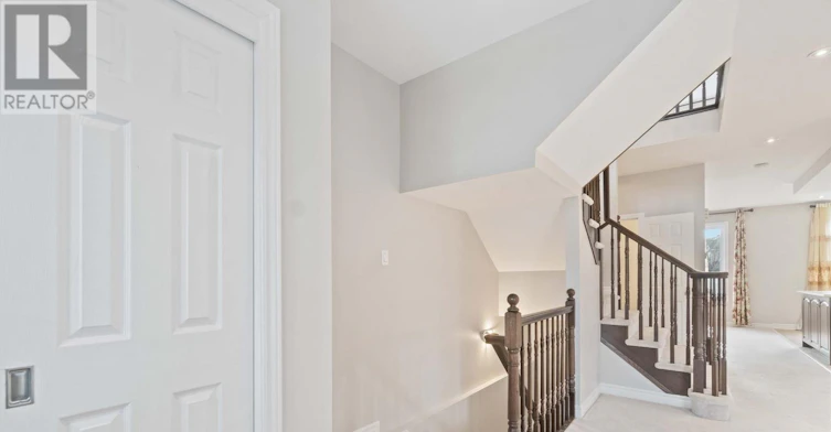 135 Piazza Circle, Ottawa, ON, K2J 5S2 - 5