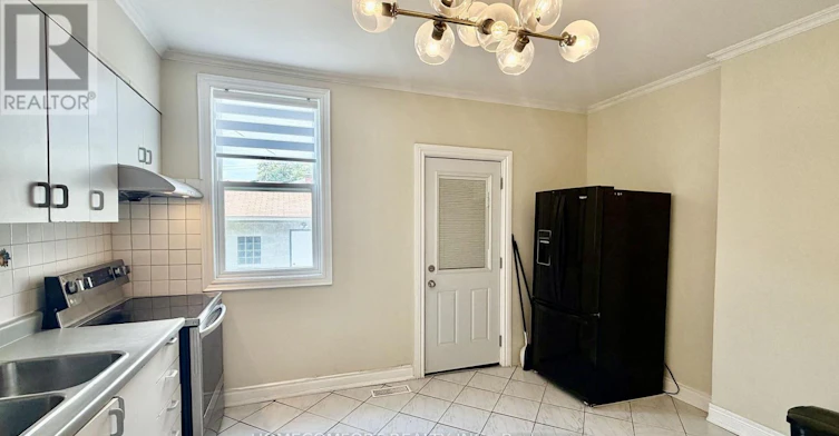 MAIN-83 Hounslow Heath Road, Toronto, ON, M6N 1G7 - 4