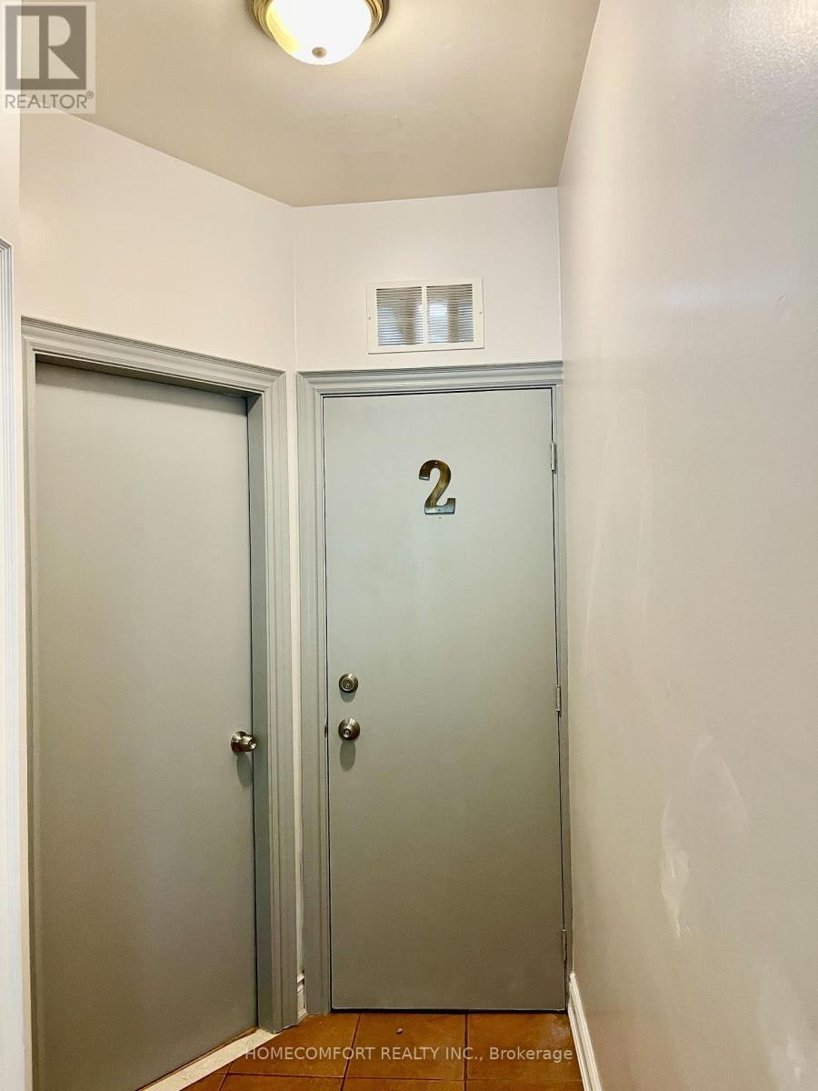 MAIN-83 Hounslow Heath Road, Toronto, ON, M6N 1G7 - 2