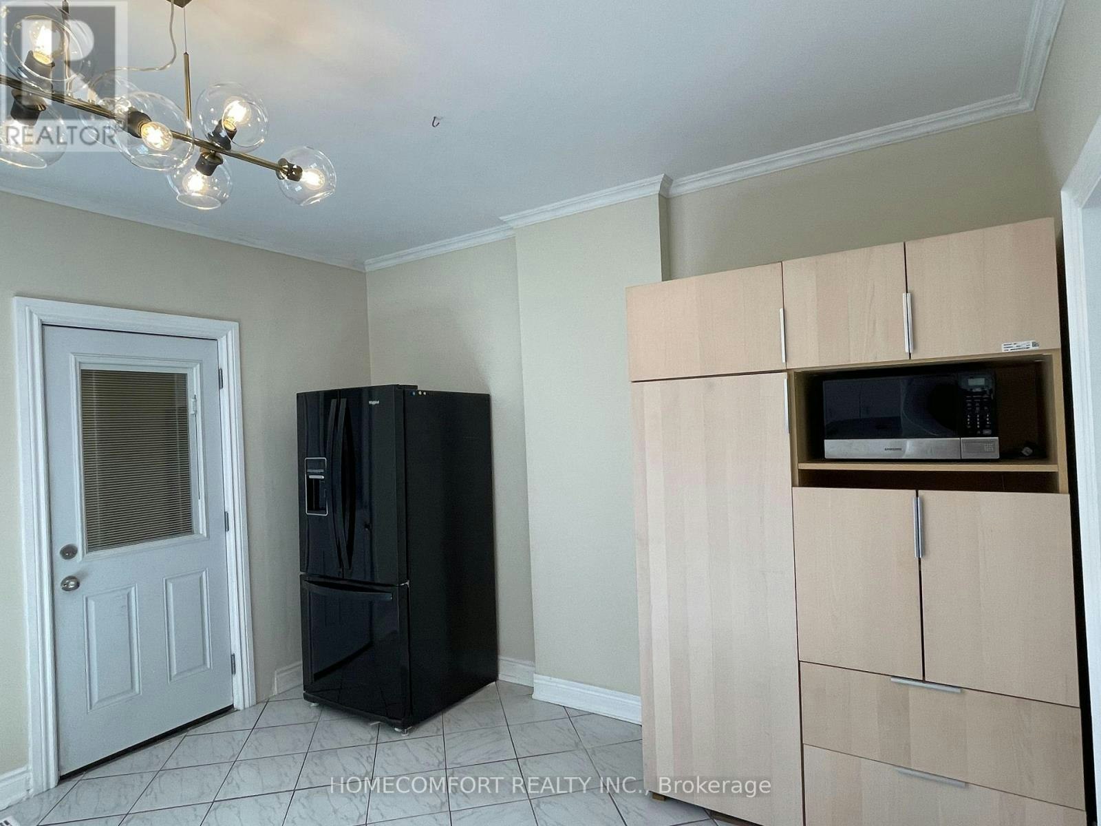 MAIN-83 Hounslow Heath Road, Toronto, ON, M6N 1G7 - 8