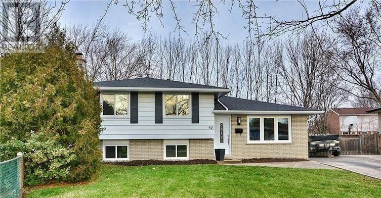MAIN 2 FLOORS-49 Bendingroad Crescent, St. Catharines, ON, L2N 5R4