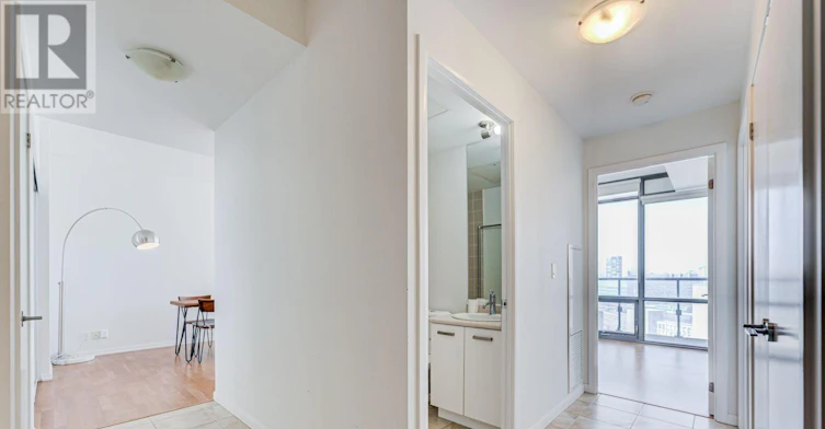 1910-832 Bay Street, Toronto, ON, M5S 1Z6 - 7