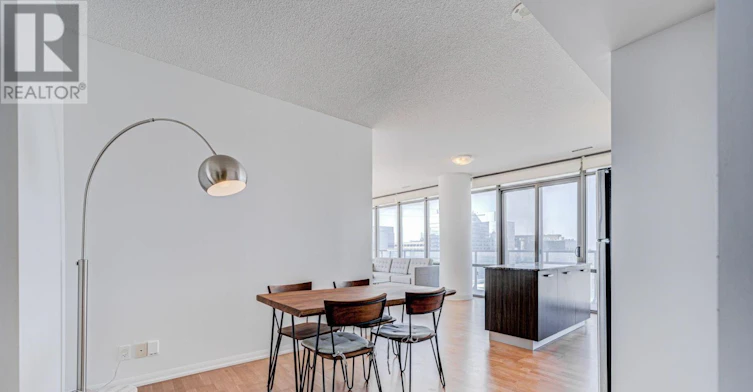 1910-832 Bay Street, Toronto, ON, M5S 1Z6 - 9