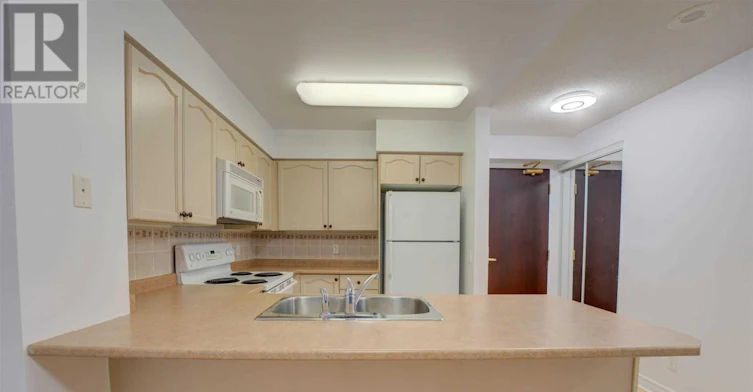 1509-30 Grand Trunk Crescent, Toronto, ON, M5J 3A4 - 12