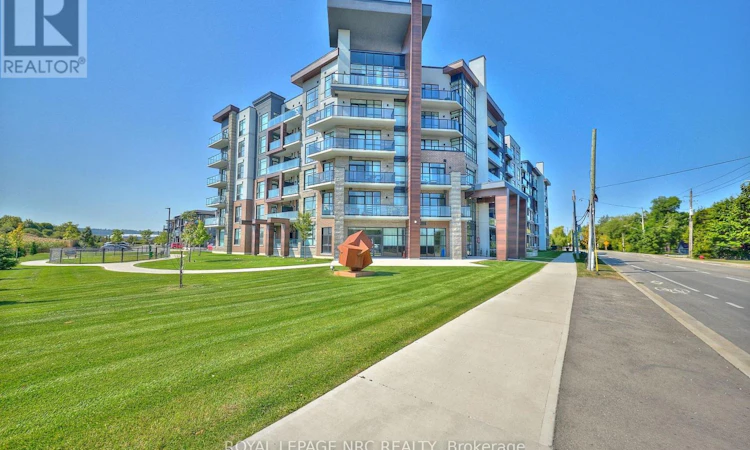 221-600 Service Road NORTH
