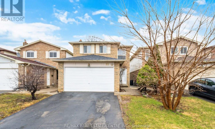 32 Dafoe Crescent