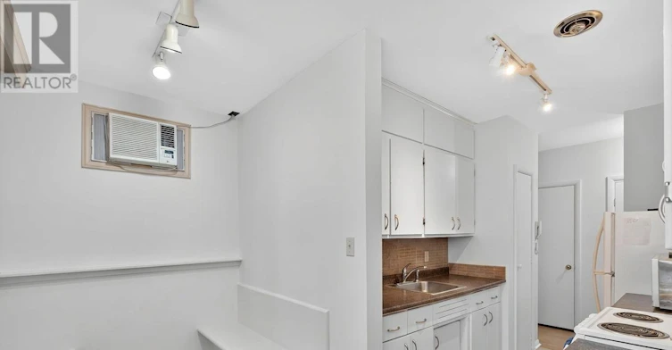 8 Westmount Drive S, Orillia, ON, L3V 6C9 - 3