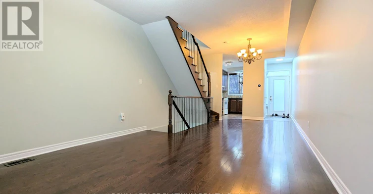 22 Market Garden Mews, Toronto, ON, M8Z 0A5 - 7