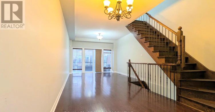 22 Market Garden Mews, Toronto, ON, M8Z 0A5 - 6