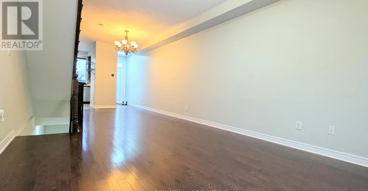 22 Market Garden Mews, Toronto, ON, M8Z 0A5 - 4