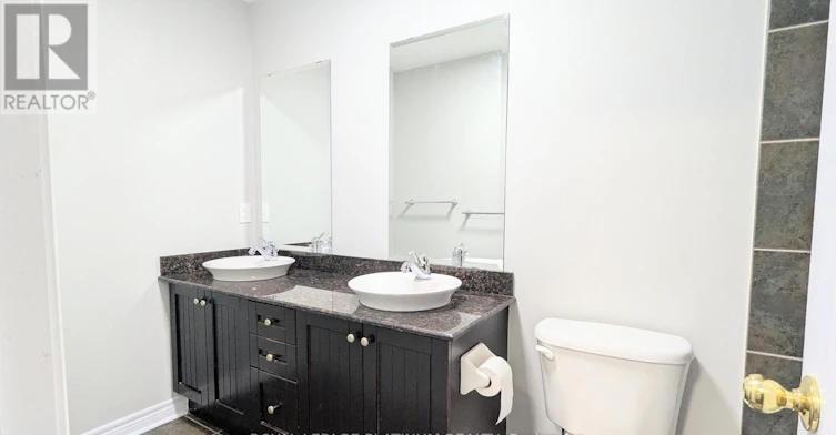 22 Market Garden Mews, Toronto, ON, M8Z 0A5 - 12