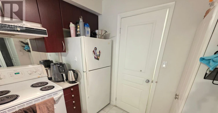202-801 Bay Street, Toronto, ON, M5S 1Y9 - 9