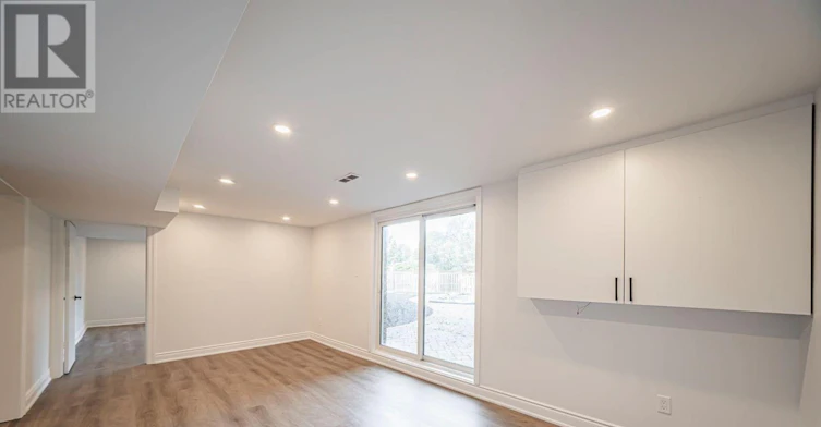 1148 Kingdale Road, Newmarket, ON, L3Y 4W1 - 36