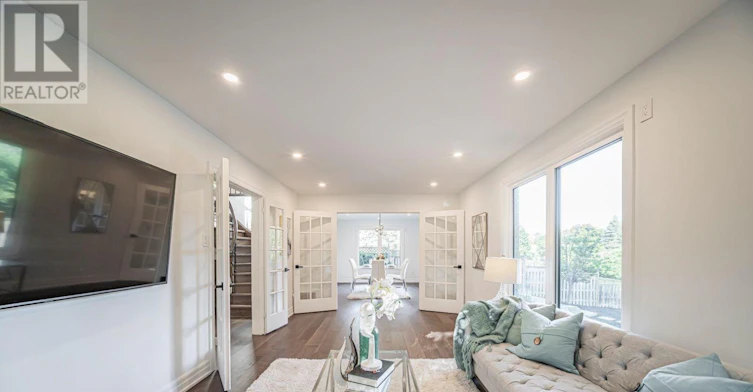 1148 Kingdale Road, Newmarket, ON, L3Y 4W1 - 8