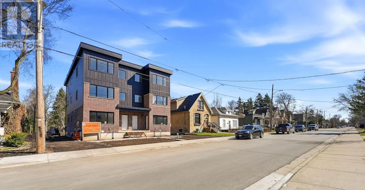108 Briscoe Street E, London, ON, N6C 1X2 - 2
