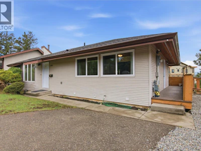 324 Whiteshield Crescent - 2