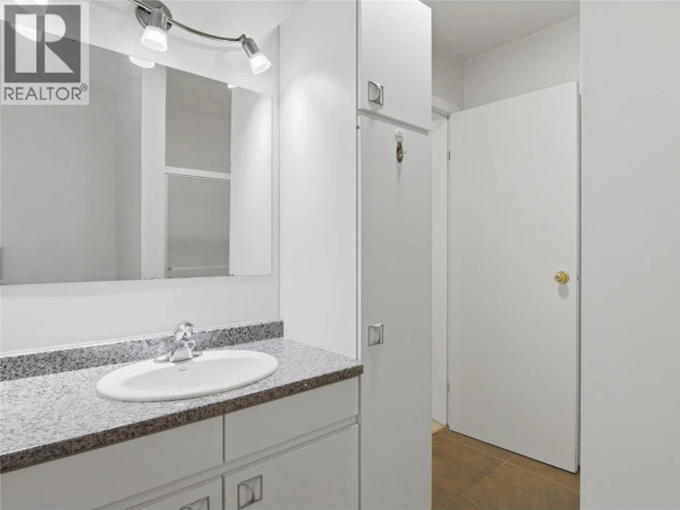 324 Whiteshield Crescent, Kamloops, BC, V2E 1G1 - 32
